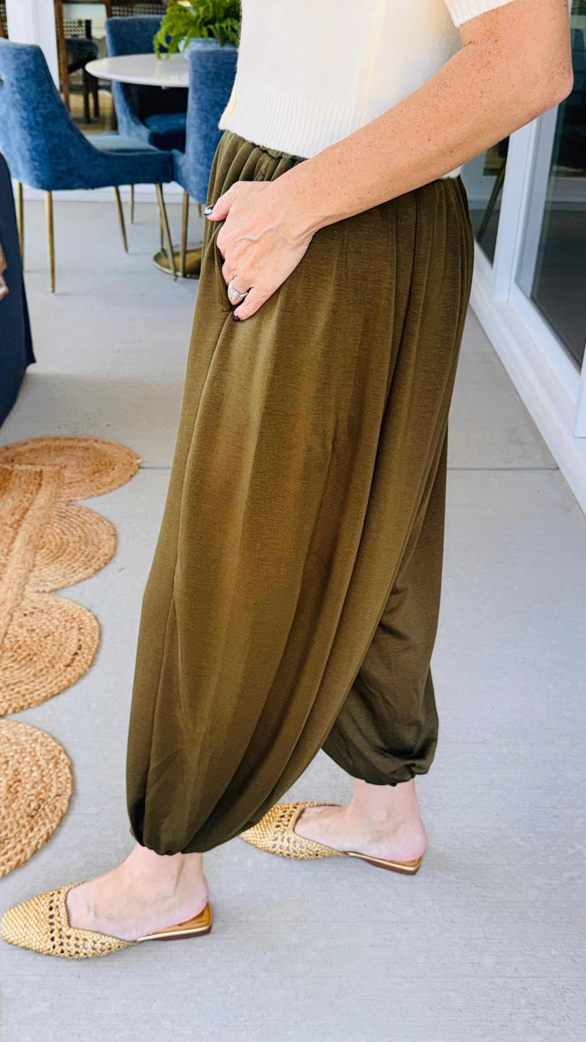 The Olive Branch Balloon Jogger
