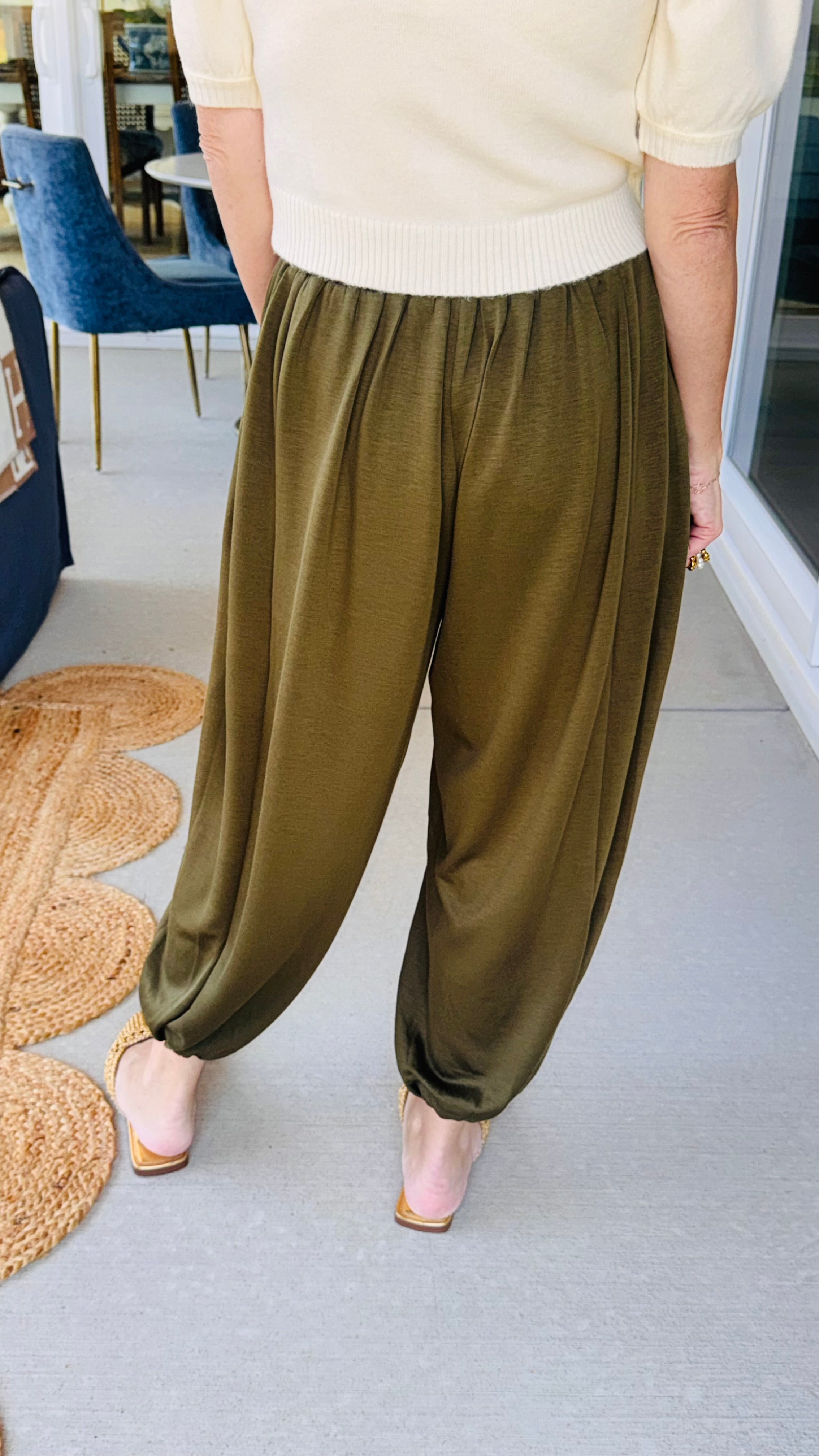 The Olive Branch Balloon Jogger