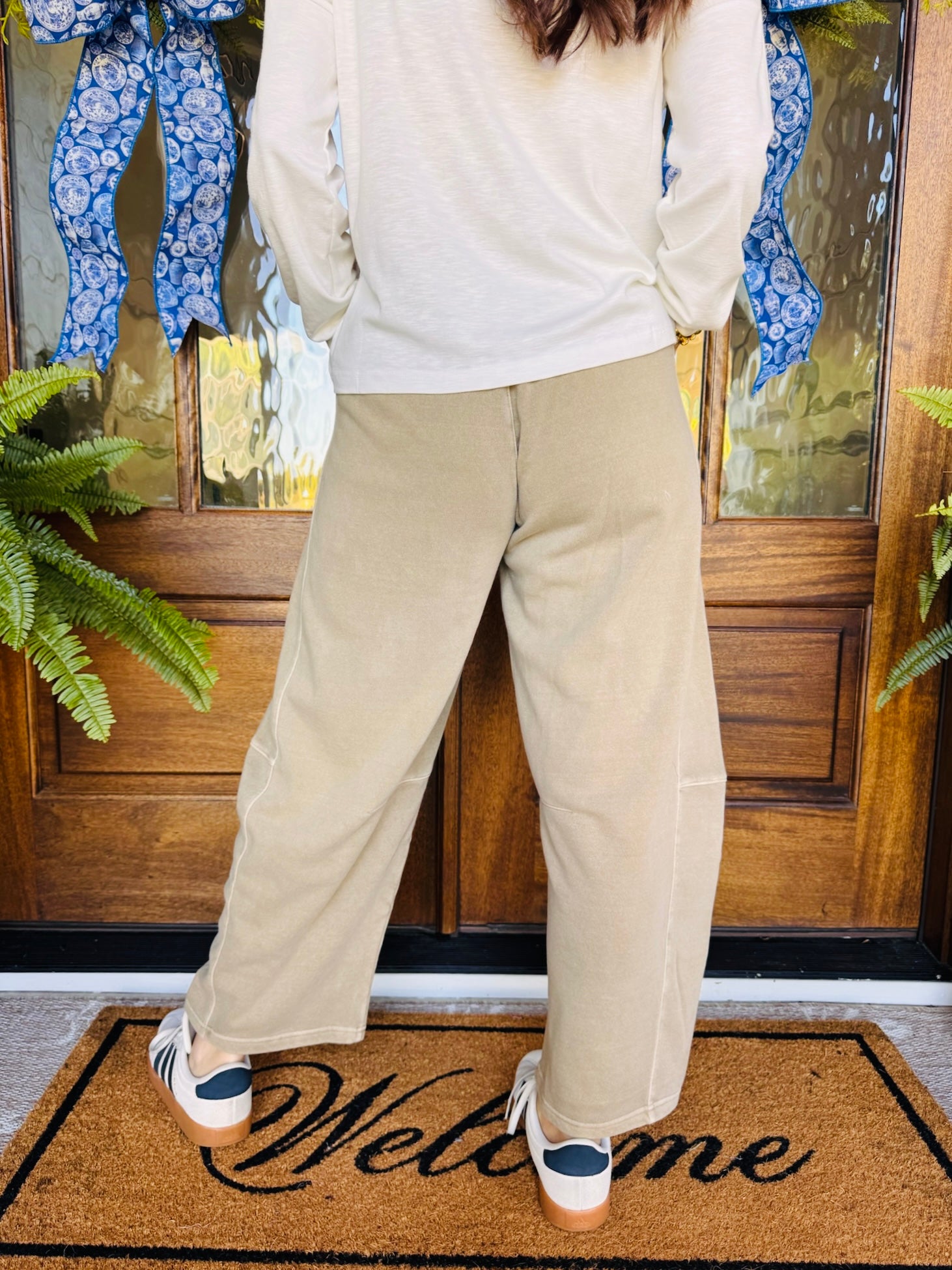 Smocked Waist Barrel Sweatpants Mocha
