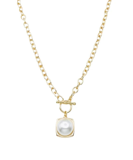 Pearl Pendant Necklace